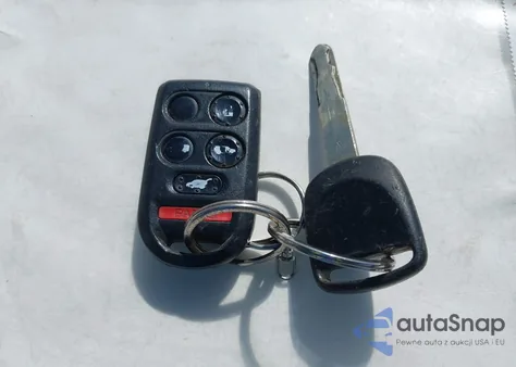 2005 Honda Odyssey Touring from USA, damaged, VIN 5FNRL38825B008667